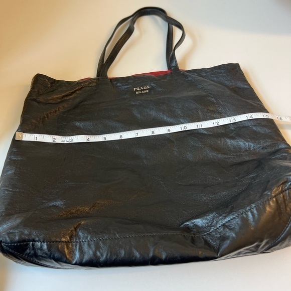 Prada Leather Bi Color Reversible Tote Bag. Excellent Condition - Picture 2 of 11